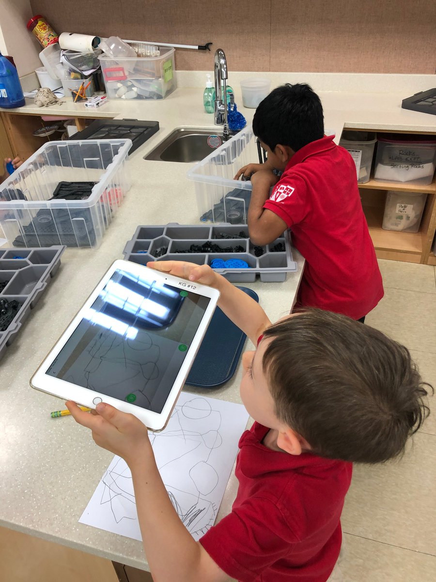 hblove03's tweet photo. More Kinder engineers today creating animals, people, vehicles and more! @Miss_MelissaBee had her students plan out their designs and then figure out how the pieces work together to create their design. #sfs1912 #sfslearns #stem https://t.co/Sql0mxJIqD
