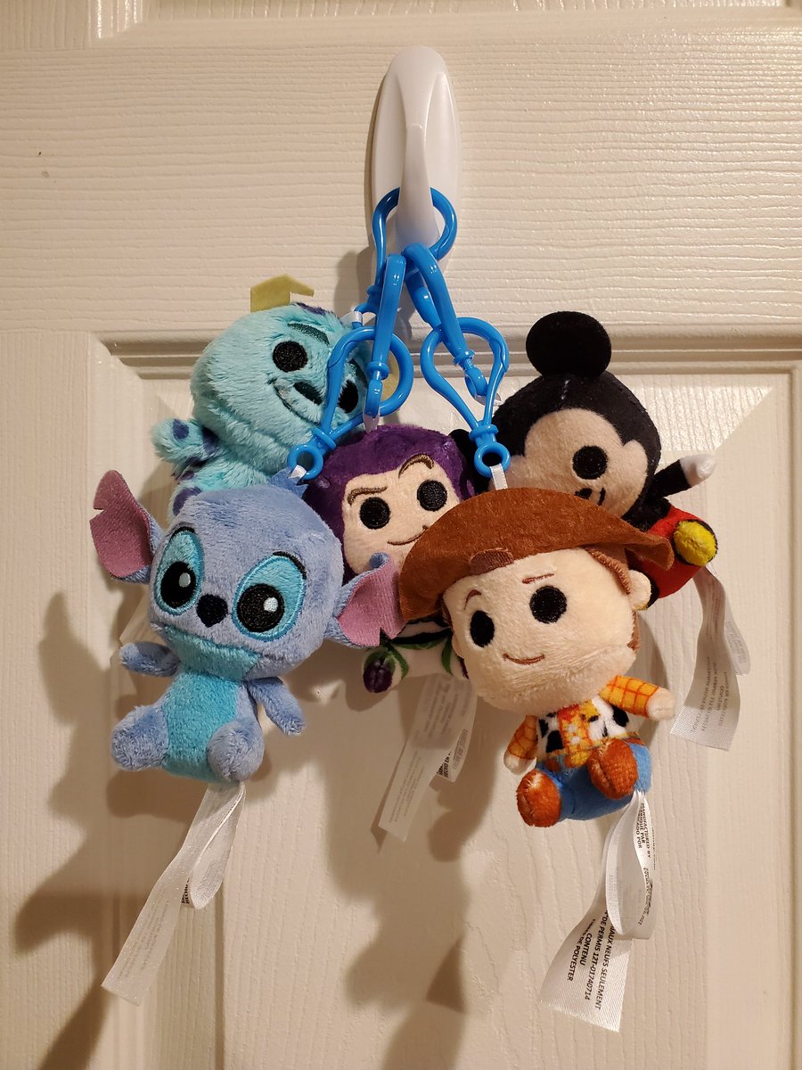 somefke's tweet image. I bought five of these at Walmart and by luck, they were all different. Now, if someone could guarantee me the other four that would be perf. Thanks.