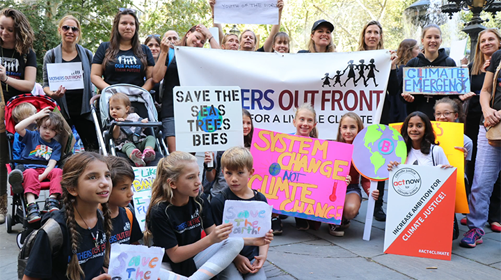 MomsOutFrontSV's tweet photo. Video: Closer look at the Global Climate Strike on Sep 20th in New York City where @MothersOutFront members along with children and youth marched the streets of NYC with 250,000 people in attendance!

https://t.co/pVanqVKnBC

#Climatestrike #mompower #OurPledgeTheirFuture https://t.co/SGK5tOJaB1
