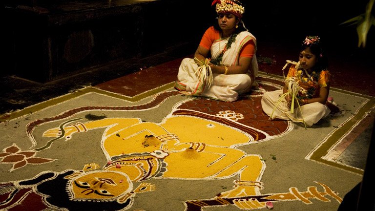 2.  #SarpampattuA ritual art form performed at Sarpa Kavu (Serpent Grove), temples dedicated to Naga (Snake God) and also in many households. Performed and supervised by the people belonging to Pulluva Community.