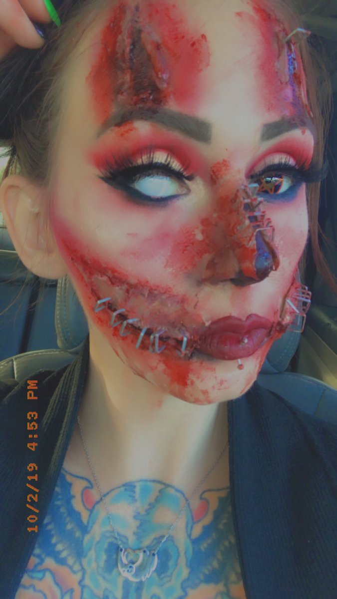 GabrielleDuggi1's tweet photo. Staple Face #halloween #horror #31DaysOfHalloween #HorrorArt #halloween2019 #31DaysofHorror #SpookySzn #halloween #HalloweenCountdown #spooky #sfxmakeup #stapleface https://t.co/fTSSYy0XT3