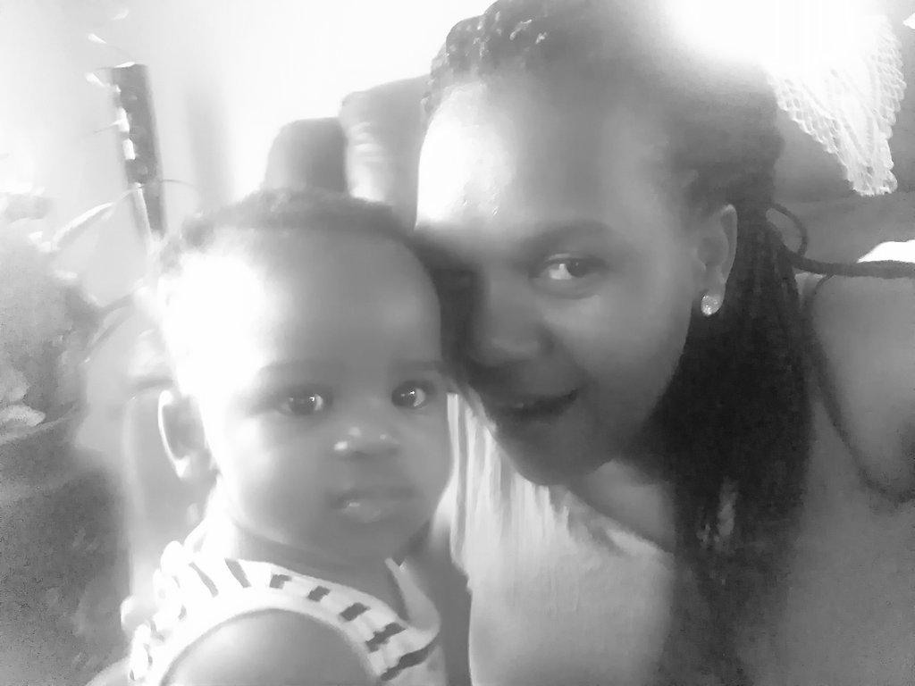 MakaLondeka's tweet photo. Baby Alo and mommy #BabyAlo #2ndPrincess https://t.co/PAObC2fG0p