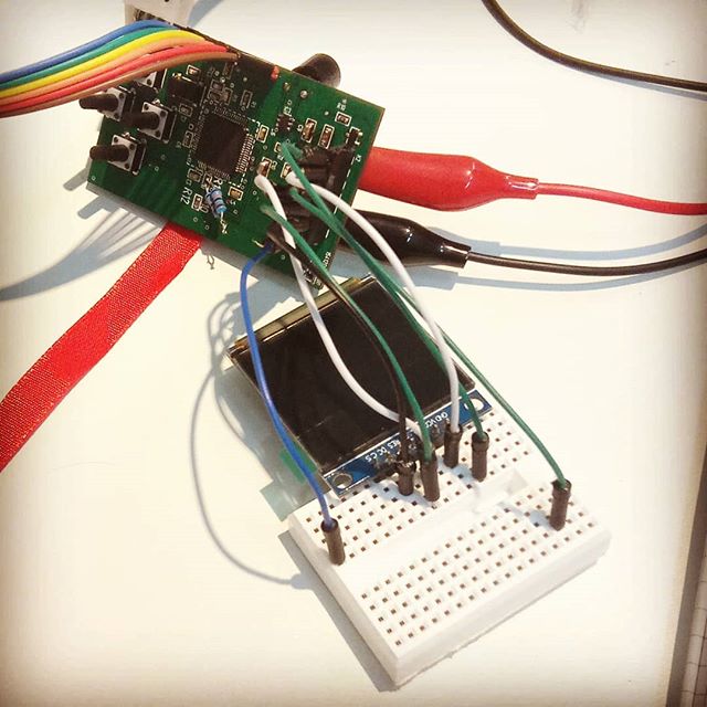 tamhanna's tweet image. Break #microcontrollerprojects down along "seams" to identify #powerconsumption problems especially in #sleepmode. Here, a #solomonsystech #ssd1351 #oled is isolated - #balancingcurrent kept flowing through the #spiinterface, thereby wasting 2ma.…
📸 instagram.com/p/B3oPi-RDq6-/