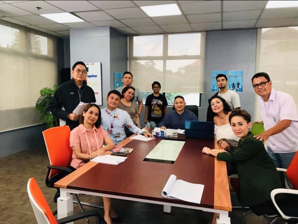 Meeting muna bago magpatawa 😬😬😬

#PepitoManaloto