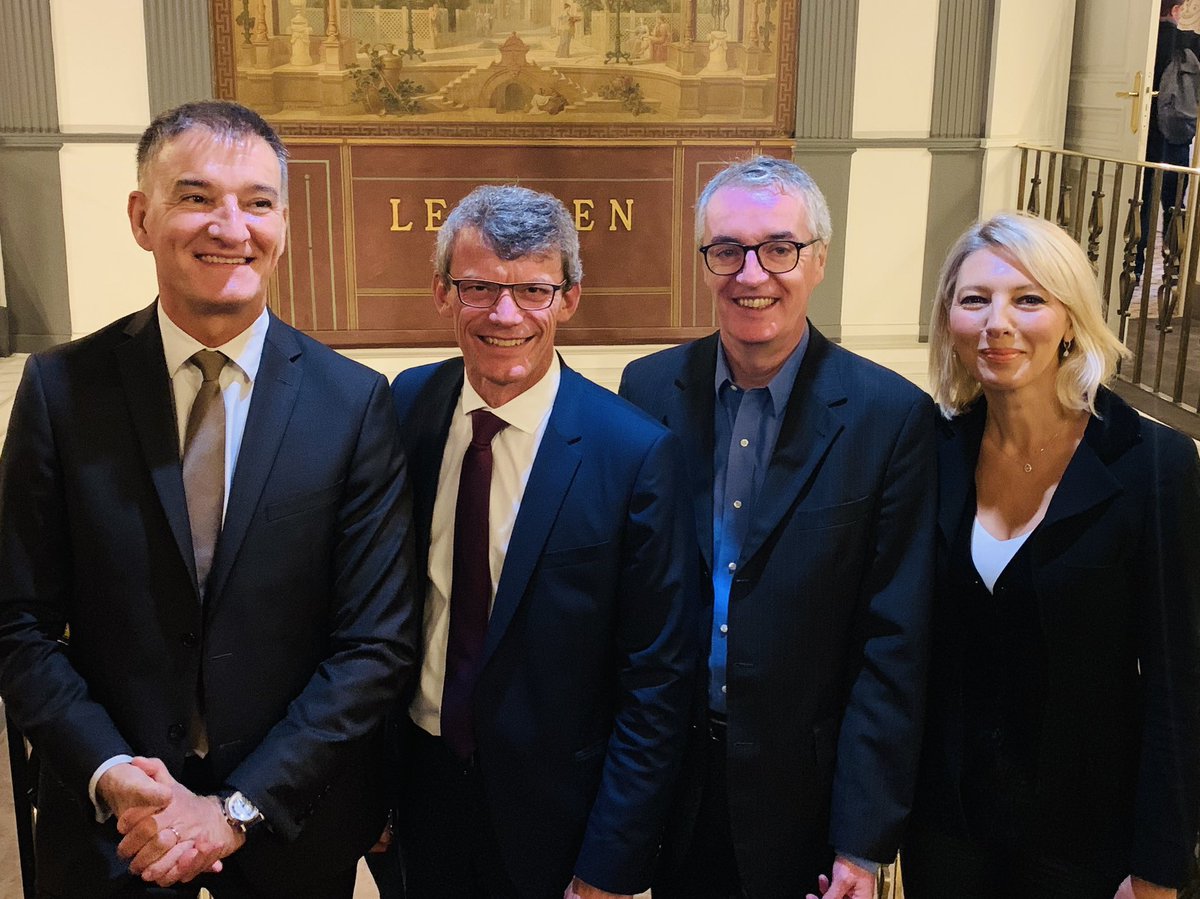 Brigitte SABOTIER (@bsabotier) on Twitter photo Ravie de participer à la table ronde @mc2igroupe sur "Comment booster l' #ExpérienceCollaborateur grùce au #digital" <a href="/RBlugeon/">Regis Blugeon</a> <a href="/B_Capitant/">Benoßt Capitant</a> <a href="/ferrerfredo/">Frédéric Ferrer</a> Ravie de participer à la table ronde @mc2igroupe sur "Comment booster l' #ExpérienceCollaborateur grùce au #digital" <a href="/RBlugeon/">Regis Blugeon</a> <a href="/B_Capitant/">Benoßt Capitant</a> <a href="/ferrerfredo/">Frédéric Ferrer</a>