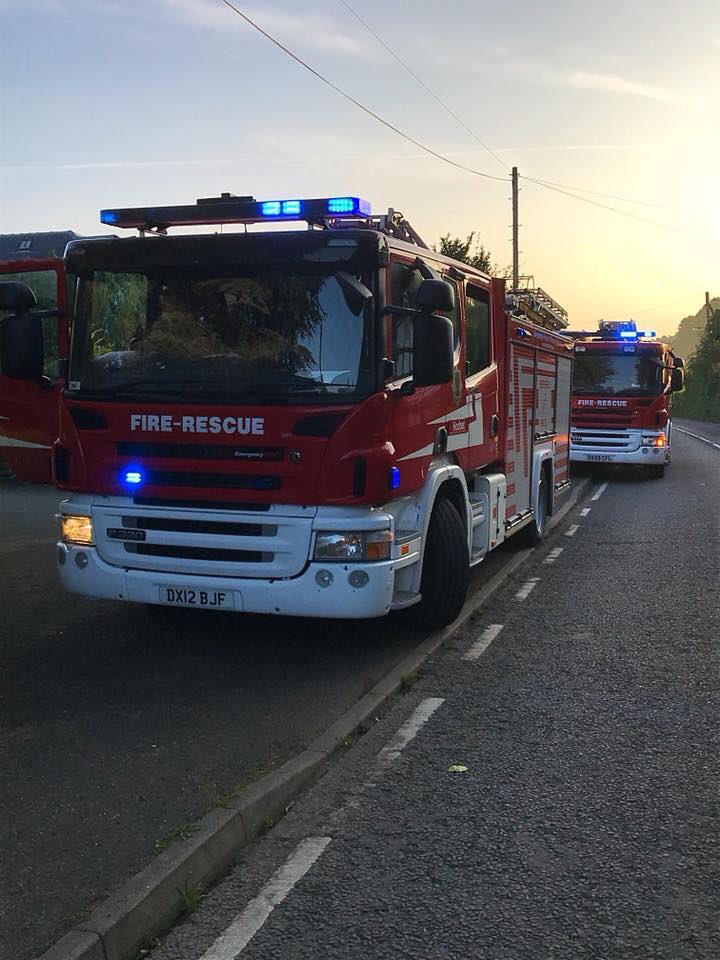 SFRS_MDrayton's tweet image. INCIDENT: Pump mobilised by @SFRS_Control  at 21:27hrs on Monday along with @FireHodnet @PreesFire_SFRS to #PersonsReported fire in #StokeHeath 🚒🚒🚒 Thankfully no persons trapped or injured 👍🏻 Small fire extinguished prior to arrival 🔥💦 Investigation and advice given ✅