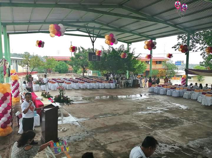 DecoriKarly's tweet photo. Decoración para 🎓🎓Graduación de secundaria 🎓🎓
#EnAcapulco #Acapulco 
Síguenos en nuestras redes sociales:

Fan page: https://t.co/8g7OWdPzvk

Instagram:https://t.co/L5mmzLHQkJ

Twitter: https://t.co/jBFuI7S2hf https://t.co/0w2cdNCQGo