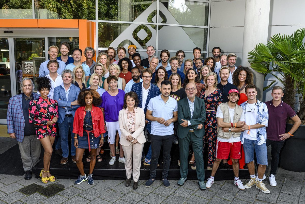 Volgens de <a href="/PubliekeOmroep/">NPO Start</a> ligt er een grotere rol on demand bij programma's bit.ly/2MbZRsA) #vod #online #video #tv #npo