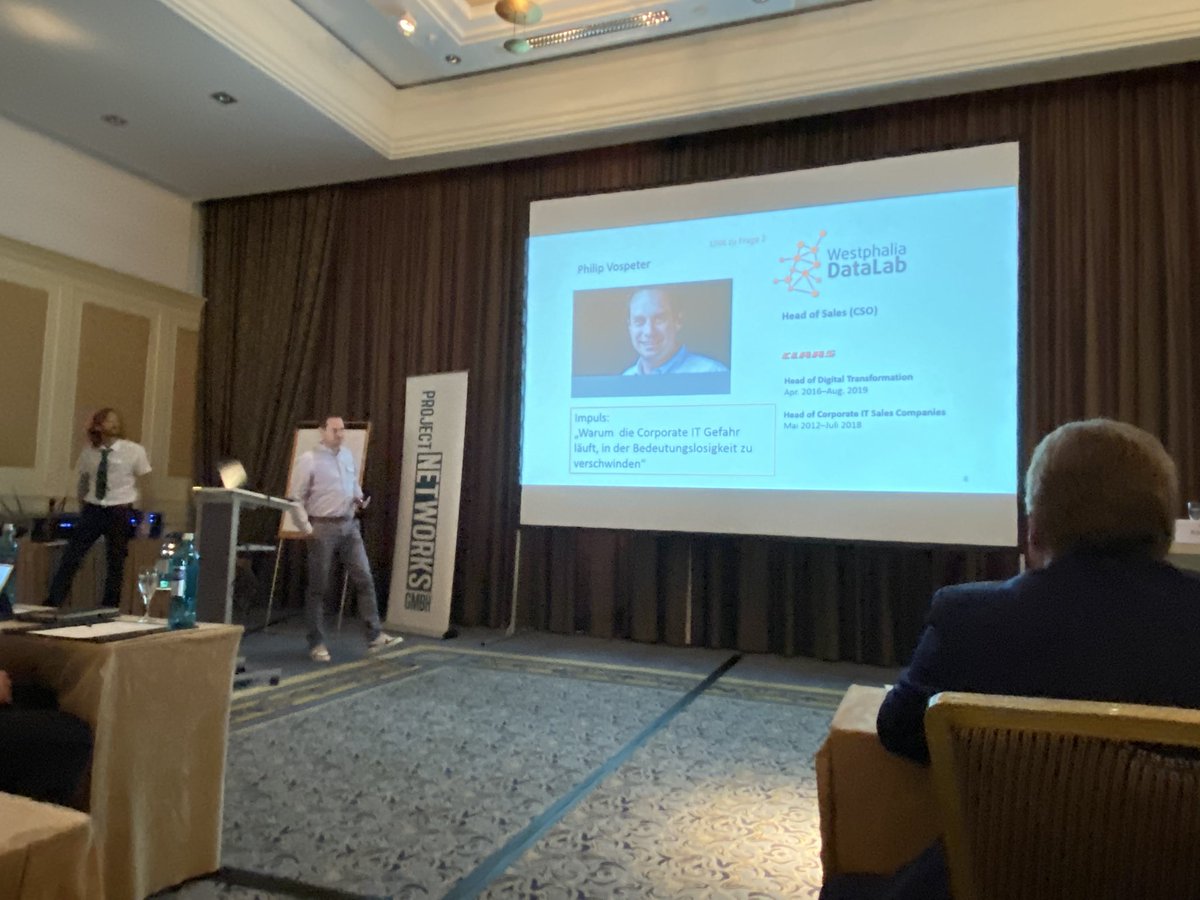 „Warum die Corporate IT Gefahr läuft, in der Bedeutungslosigkeit zu verschwinden“

<a href="/Vospeter/">Philip Vospeter</a> eröffnet mit einem provokanten Impuls den #strategiegipfel