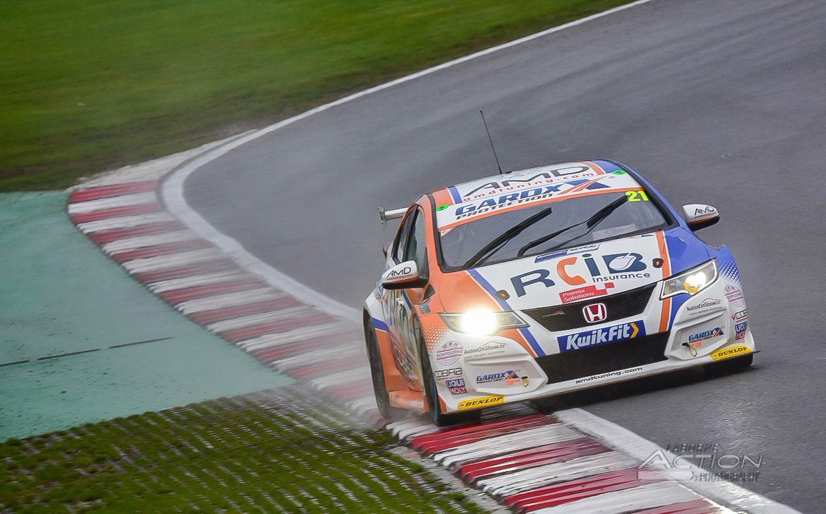 MBushellRacing's tweet photo. A lap record, top 10 finishes, top 6 finishes, running in podium positions... racing toe to toe with the best in @BTCC
A short 2019 campaign for me, but full of potential!
Huge thank you to @AmDessex @RCIBRacing @autoaidbreakd @CobraSport for the opportunity
Here’s to 2020... https://t.co/UVM2lmRXkf
