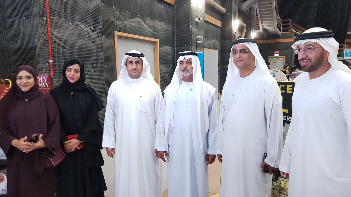 معالي الشيخ نهيان بن مبارك آل نهيان، وزير التسامح، يزور معرض بيج باد وولف 2019، ويطّلع على أبرز الكتب المعروضة.
.
<a href="/Qindeel_uae/">قنديل للطباعة والنشر والتوزيع</a>
#مؤسسة_محمد_بن_راشد_للمعرفة 
#بيج_باد_وولف