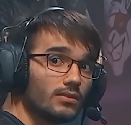 FNATIC's tweet photo. When @RNGRoyal ban Yuumi. #Worlds2019 https://t.co/BytcIYA5VQ
