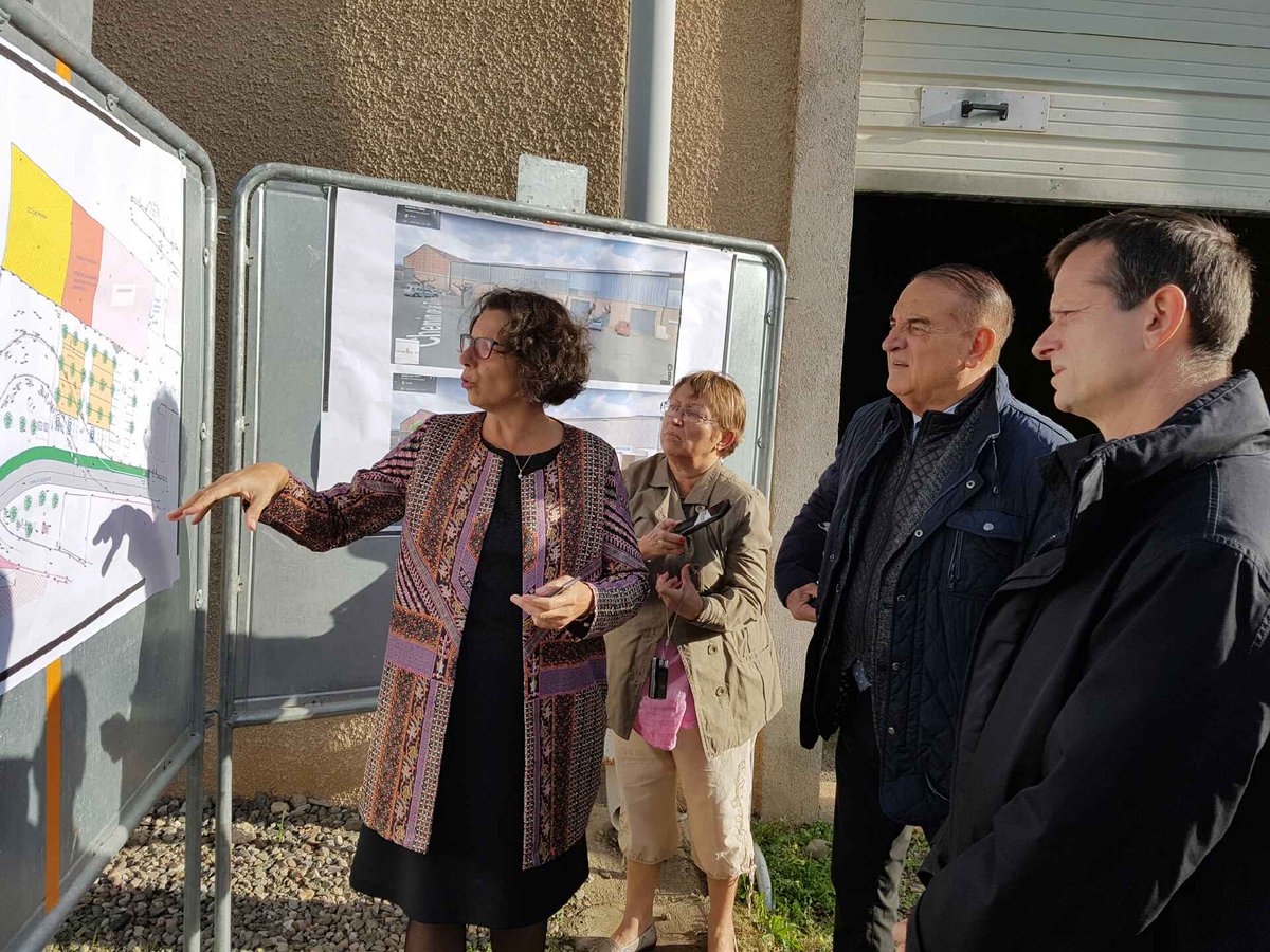 Prefet34's tweet photo. Mardi 15 octobre, dans le cadre de ses visites cantonales  préfet de l’#Hérault, s’est rendu sur les communes #Cessenon-sur-Orb  #Assignan. Différentes étapes ont marqué cette matinée d’échanges et de travail qui a permis au Préfet de mieux percevoir la réalité de ce territoire https://t.co/LFlLPOEfEV
