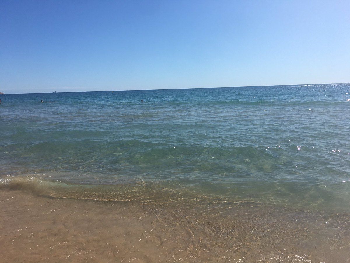OlayaExclusive's tweet photo. Buenas tardes! Esto es Vida! #FelizMartes #lifeescort #holidays 😘😍🤗 https://t.co/XjOrTzpAUX