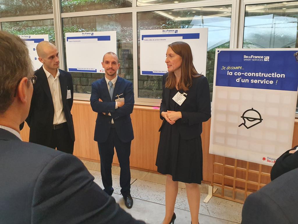 iledefrance's tweet photo. Un parcours dynamique et immersif (composé de 6 stands et ateliers de co-construction) est mis en place pour permettre à la communauté des partenaires de découvrir les services de la plateforme régionale #IDFSmartServices ➡️ https://t.co/qGl9wG6sjj https://t.co/wvGhxyzRJC