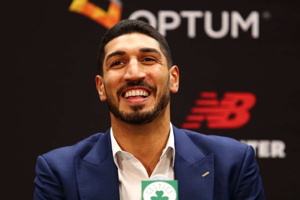 realDailyWire's tweet image. Turkish-Born Celtics Player RIPS LeBron Over China Comments: ‘Freedom Is Not Free’: On Monday night, Boston Celtics player Enes Kanter, who was born and raised in Turkey, laid into Los Angeles Laker LeBron James for his widely-criticized comments… dlvr.it/RGDZYY