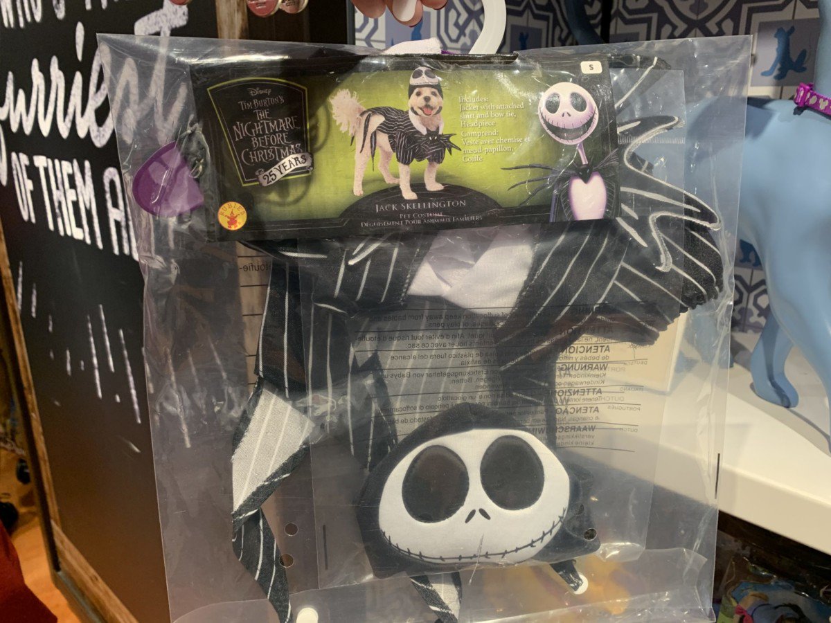 mainstreetmouse's tweet photo. Dog Costumes & More at the Co Op, Disney Springs! - https://t.co/WiRWn5bG7I #CoOp #DisneyDogs #DisneyHalloween #DisneySprings #DisneyTails https://t.co/5Qc6ZKz9Hf
