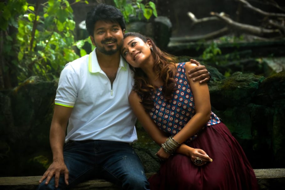 igtamil's tweet photo. Bigil movie photos 💥🔥

#bigil #Vijay 
more photos at https://t.co/H8qN4b3TIt https://t.co/AuyeBe5KIo
