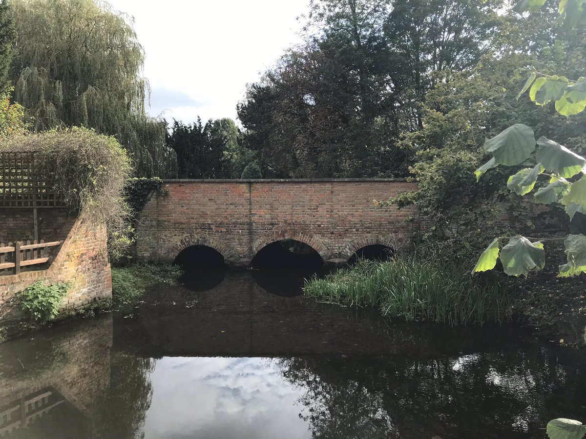 The adjacent bridge was built in 1765, but was long a ford. Here, in 1461, Margaret of Anjou’s army regrouped before storming the Yorkist positions around the Abbey. They found Henry VI, who’s been held captive by the Earl of Warwick, singing beneath a tree.  #Ver