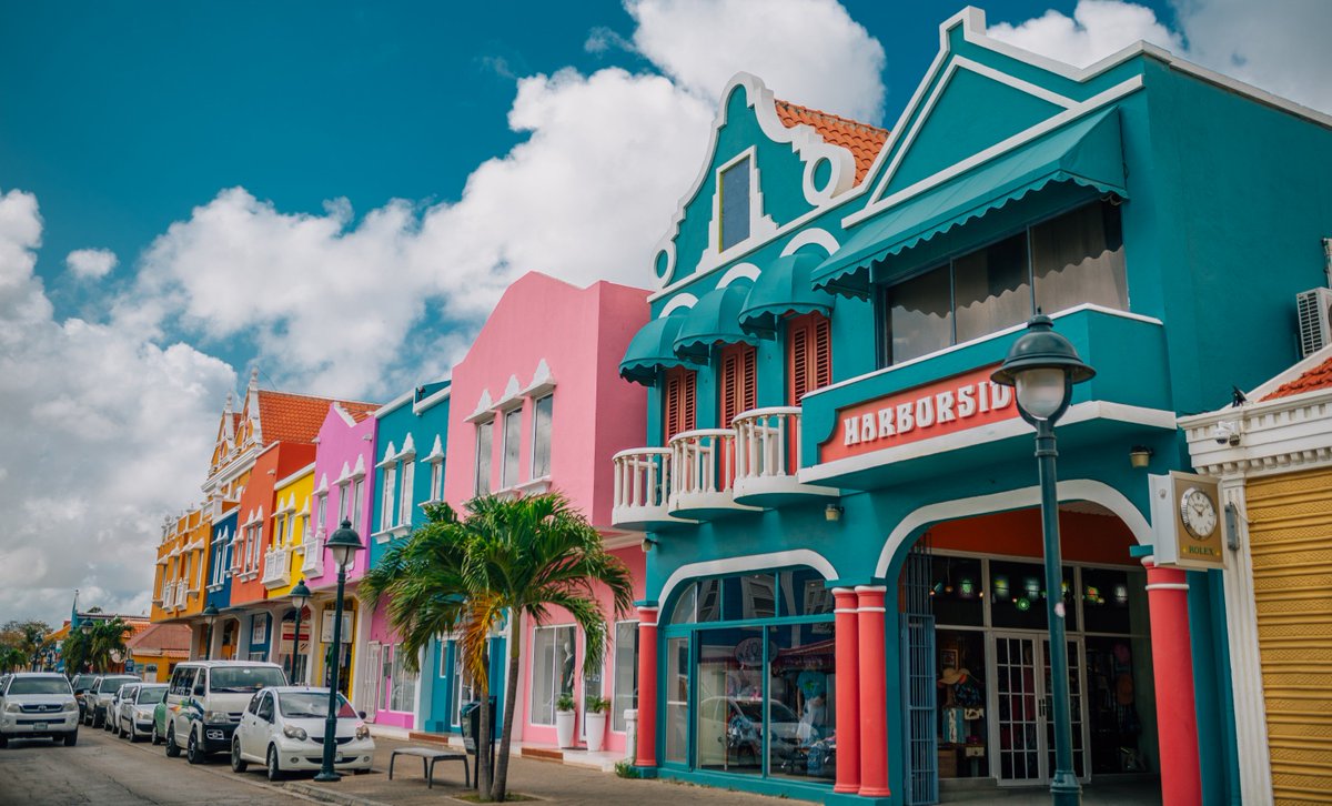 BonaireIsland's tweet photo. Spend the afternoon exploring #downtown Kralendijk and discover all the different #restaurants, shops and homemade handcrafts made on island! https://t.co/Ioip8ECDpo