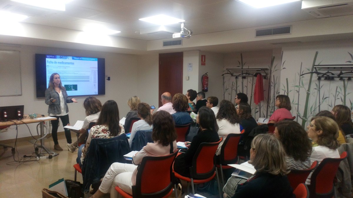 Último taller de #botplus con las novedades 2019, con Irene Suárez de <a href="/Farmaceuticos_/">Consejo General Colegios Farmacéuticos</a> e <a href="/IvanEspada7/">Ivan Espada</a>. Último taller... Por ahora! Hasta pronto <a href="/farmaceuticsbcn/">COFB Col·legi de Farmacèutics de Barcelona</a>