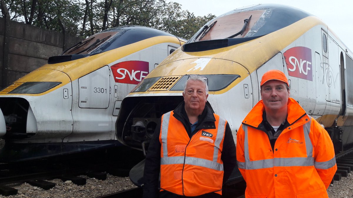 MirvillePhil's tweet photo. Ambronnay près d'Ambérieu, lieu de stockage des TGV réformés avant déconstruction.
La Cité du Train à la recherche d'une motrice Eurostar à l'occasion des 25 ans du Transmanche, avec Chris Adamson d'Eurostar Group. @AgnesOgier @FlorenceBrachet https://t.co/RBYoP4dR8c