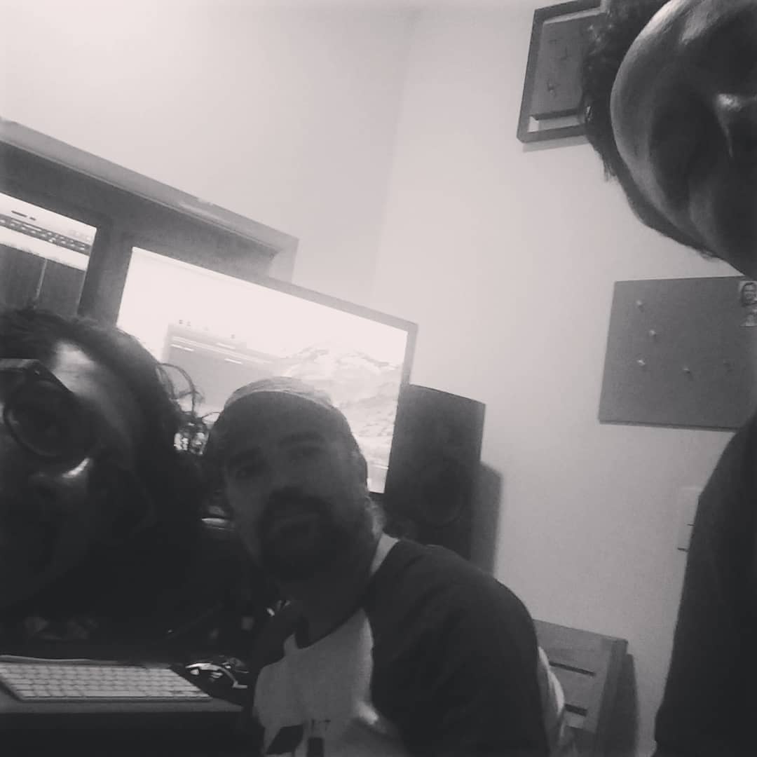 interpalace's tweet photo. Terminando el Nuevo Sencillo de INTERPALACE en Zonnart Estudio con el Máster Rafael Rosas Jimenez, está quedando de lujo... Próximamente!!! 🤟 

#interpalace #musica #artista #productor #zonnart #audio #estudio #edicion #cuernavava #mexico #amor #arte https://t.co/A8jtFXJUpN