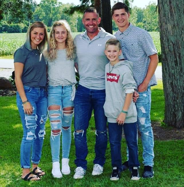 GBTB_01's tweet photo. Please consider helping this beautiful family in such a tragic time  after Ohio State Highway Patrol Trooper Steve  Mahl was hit head while on duty on Sunday October 13th in Licking County.
https://t.co/yamP1ug3Ip
@wsyx6 @nbc4i @OSHP @Pataskala_PD @OHFCSO https://t.co/iDXtei4A8o