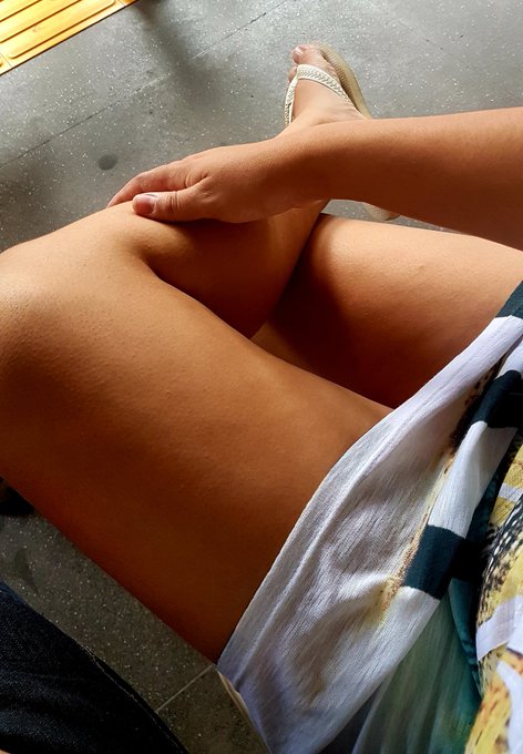 Aproveitando o feriad&atilde;o pra pegar uma praia e fazer umas fotinhas 🤩😚 https://t.co/bDLHZmA2dI<a href="/tag/ter%C3%A7adosdecotes"class="tags"><span>#ter&ccedil;adosdecotes</span></a>