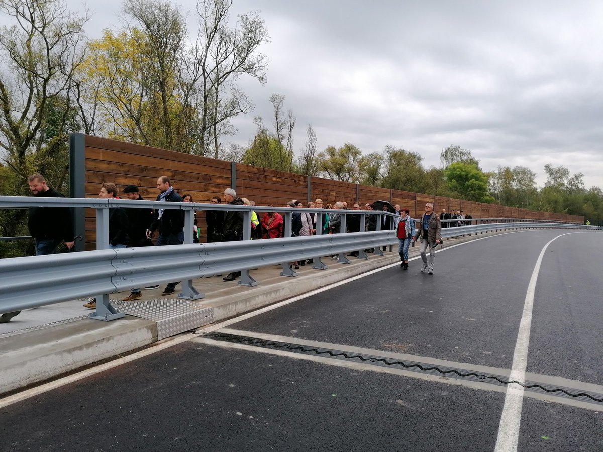 Inauguration Pont de #Cattenom passage par le chemin piétonnier avec en arrière plan les pare vue bois réalisés par <a href="/TERTUfrance/">TERTU France</a>