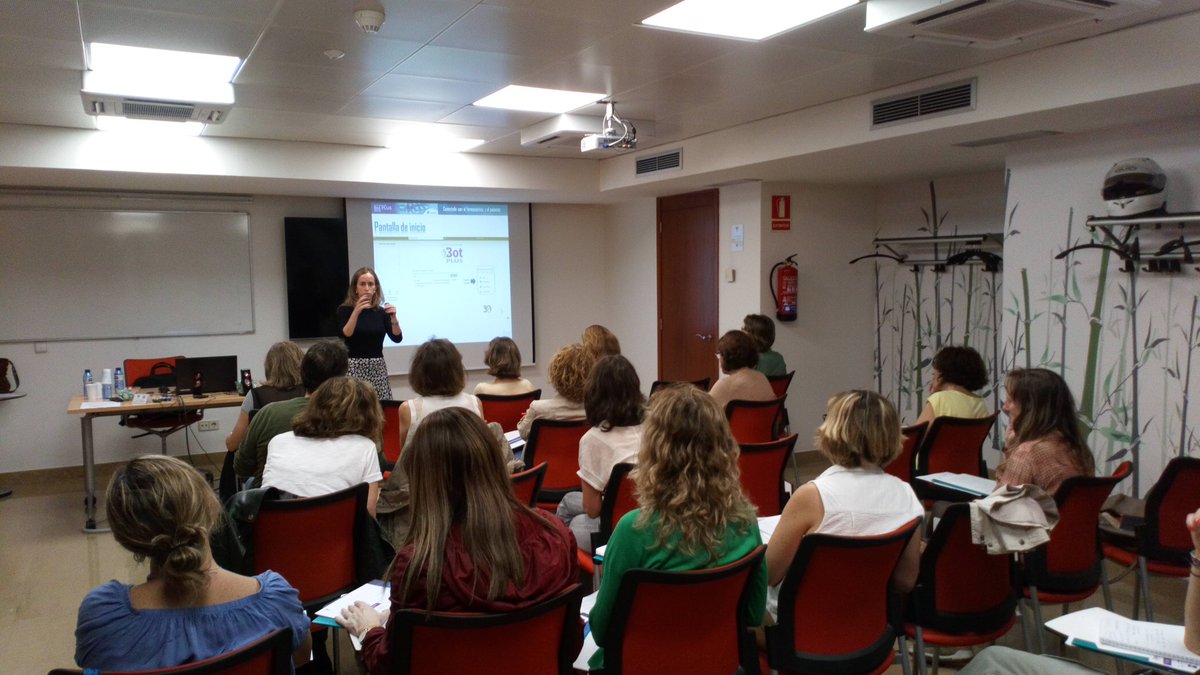 #botplus otro día de talleres en <a href="/farmaceuticsbcn/">COFB Col·legi de Farmacèutics de Barcelona</a> con Irene Suárez e <a href="/IvanEspada7/">Ivan Espada</a>