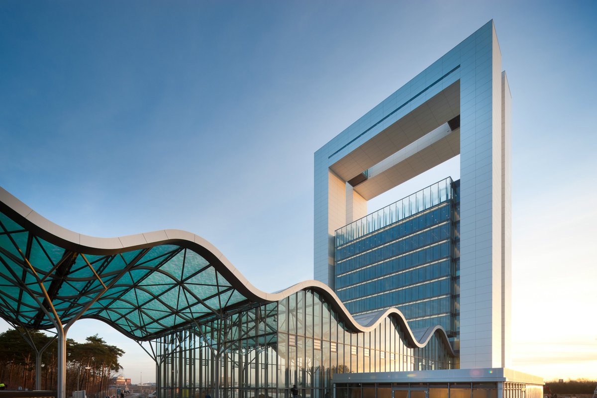 Het mooiste pand in de regio Venlo. Dat is waar jij komt te werken! Bij ITSN heerst een hele fijne, informele cultuur en waar de grote kantoortuin een inspiratievolle werkomgeving biedt. Kom jij ons team versterken? Check onze openstaande vacatures itsn.nl/vacatures/