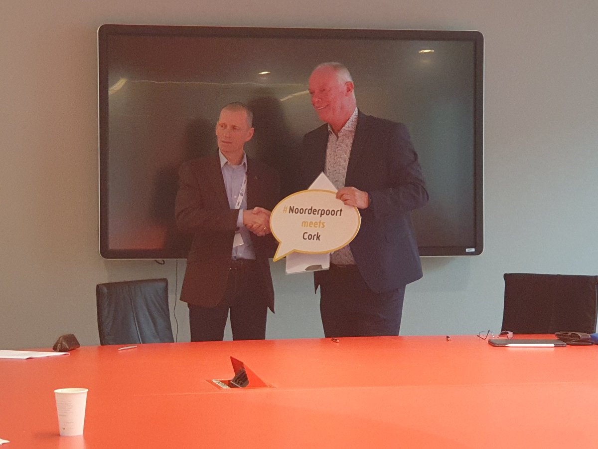 CorkETB's tweet photo. John Fitzgibbons of CETB and Rob Schuur of Noorderpoort singing the Memorandum of Understanding between Cork ETB and Noorderpoort #creatinglinks @csncollege @stjohnscollege @CorkCollege https://t.co/LhL7dKpUtw