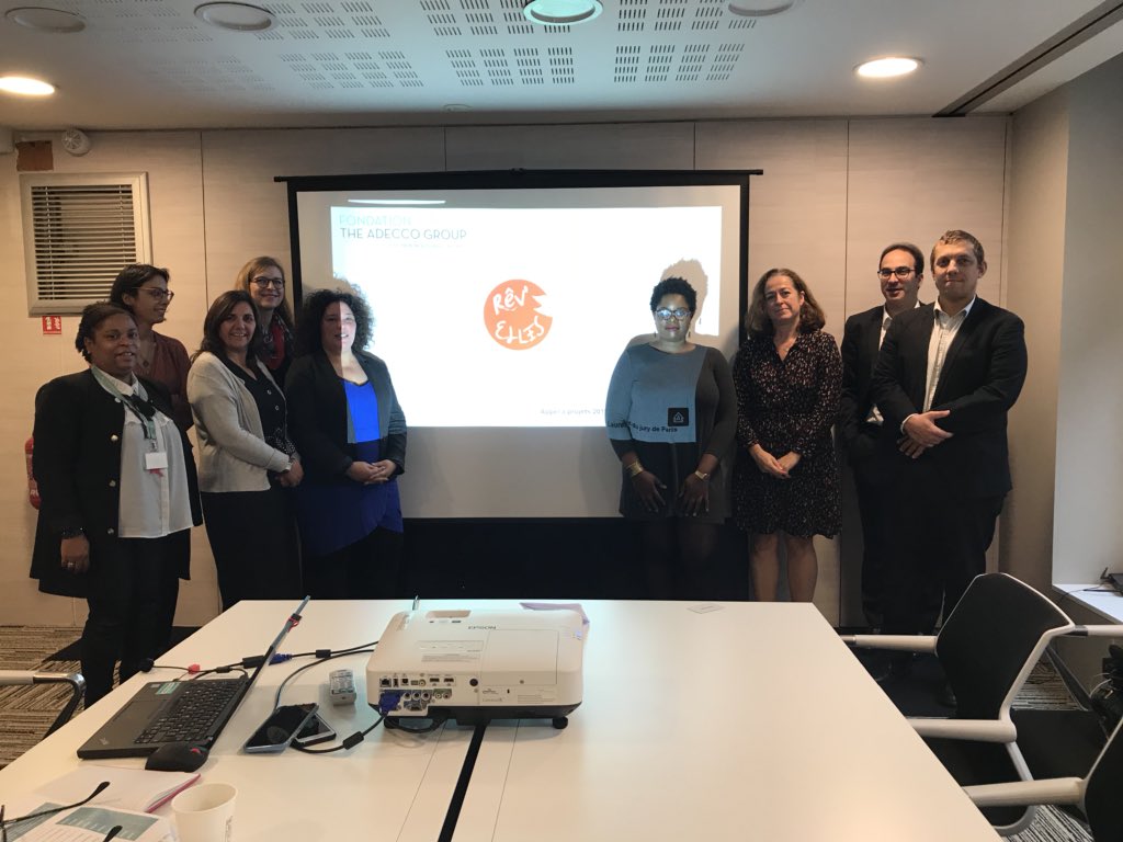 Notre deuxième journée de jurys <a href="/FondationAdecco/">FondationAdeccoGroup</a> commence à Paris avec <a href="/RevellesAsso/">Rêv'Elles</a>, association lauréate de notre appel à projets 2019 « s’orienter autrement »! Bravo à <a href="/AthinaMarmorat/">Athina Marmorat</a> et toute son équipe !