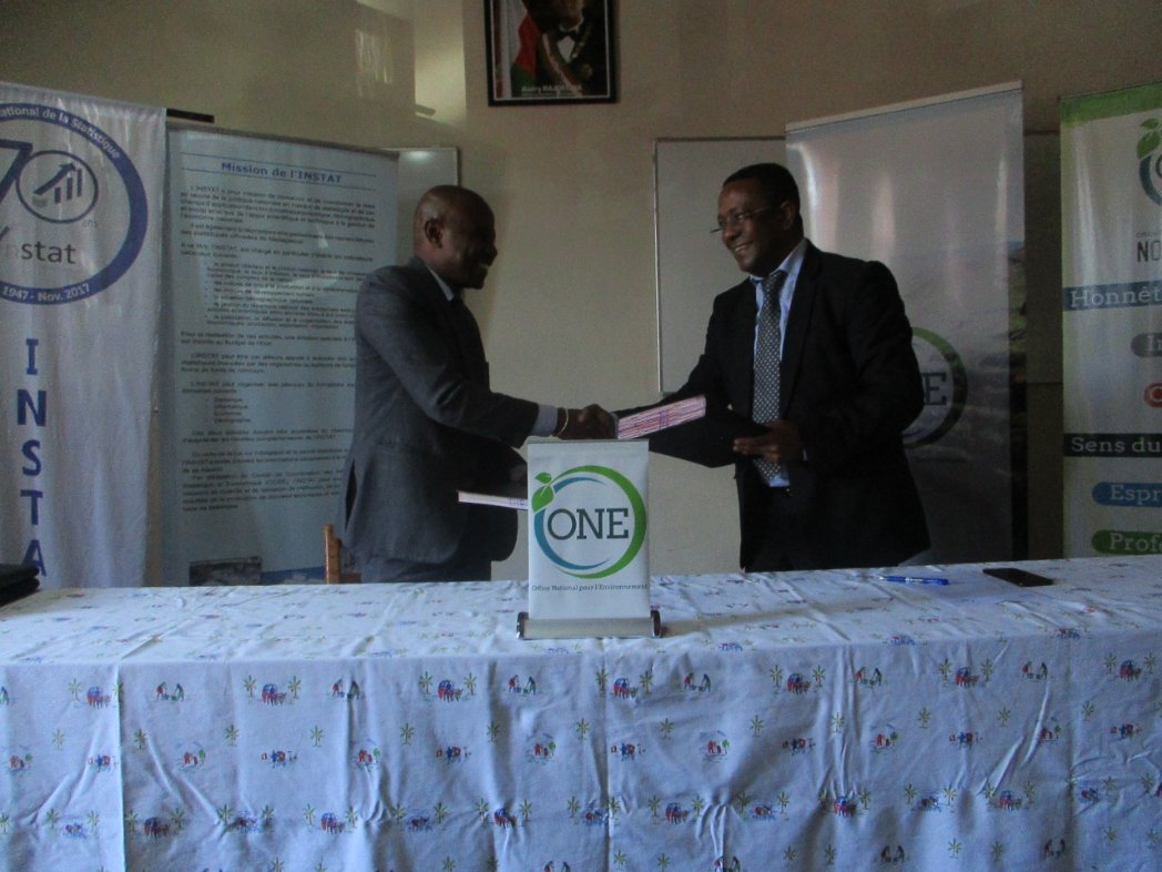 Ce 10 octobre 2019 est à marquer d'une pierre blanche concernant la coopération entre l'INSTAT d'une part et l'ONE d'autre part. En effet, les deux institutions viennent de signer une convention de collaboration pour le partage des données.