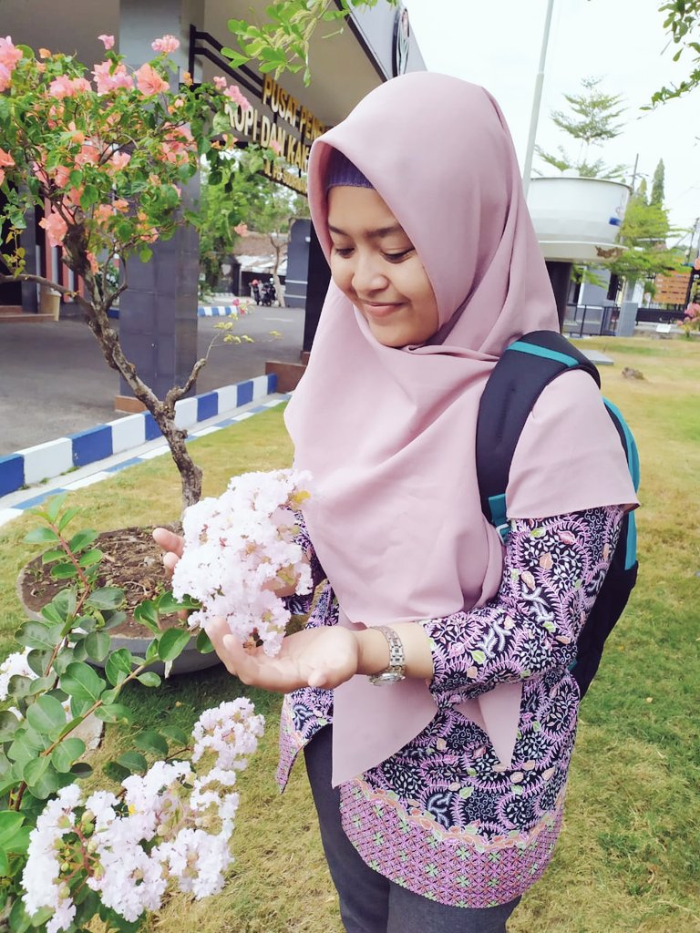 Fhee_Trya's tweet image. 