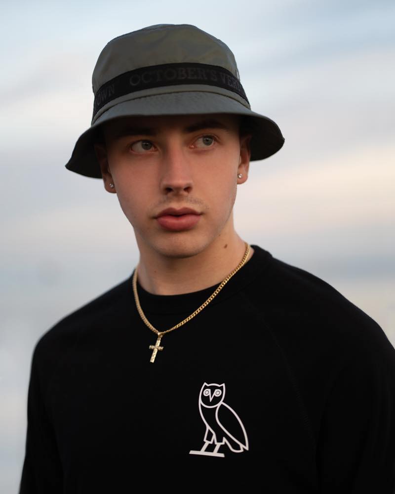 sneakerhack1's tweet photo. 【更新】
10月19日 OVO TOKYO がオープン
→ https://t.co/vM2ihV6mBj
コラボアイテム・LOOKBOOK画像を追加 https://t.co/3i3AHmkqXV
