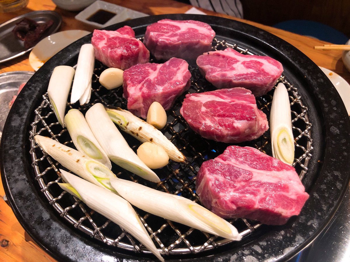 2417cook's tweet photo. 10/11 巨人 vs 阪神 ⚾️

まさか負けるとは思わず🥺😂
いい試合だったー！
延長じゃないのに試合終わったの
23時くらいで驚き、、、

終わりに阪神ファンと
ジンギスカン🥺🍻くぅ〜〜！

#tokyogiants https://t.co/Oe5bzS6LwB