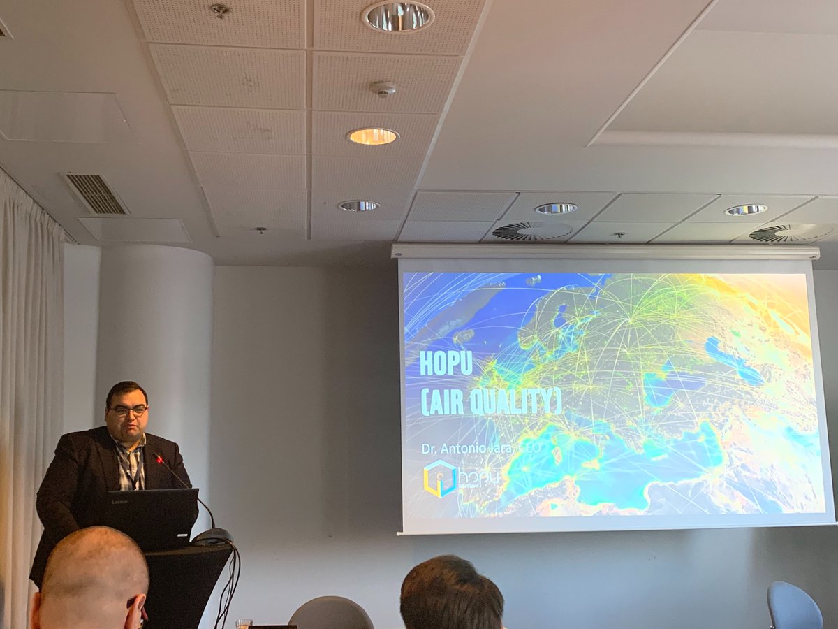 dmsaccelerator's tweet photo. 🚀@uhopper and @HOPUbiquitous on Connecting Large and Small Companies around #Data and #AI Panel on #EBDVF19.

🌟Sharing knowledge with @BDVA_PPP @Antonio_Jara @gft_it @EIT_Digital @esimperl @tsslsse https://t.co/k9fhyoFQW3