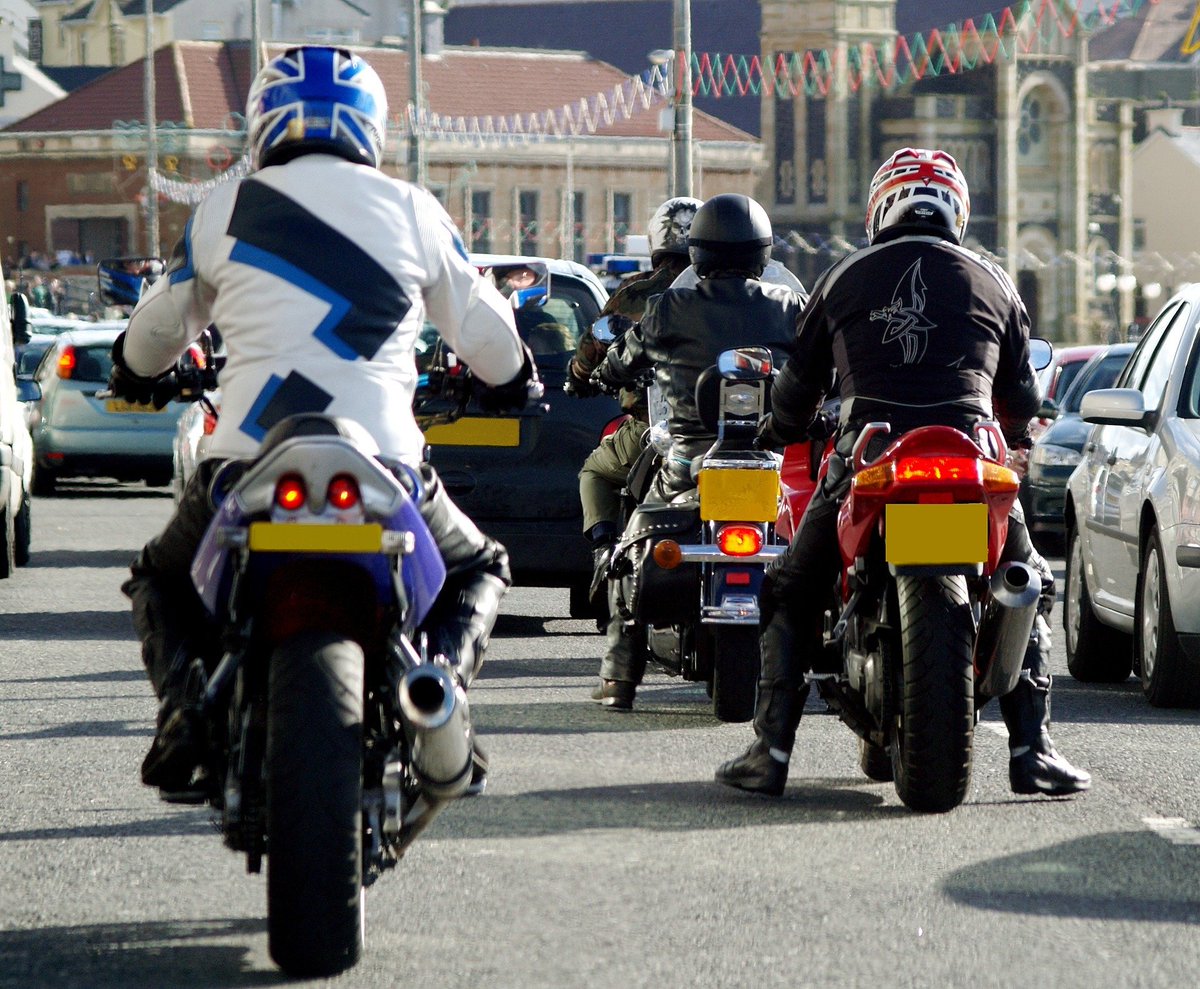 IAMRoadSmart's tweet photo. It is legal for motorcyclists to filter through traffic as long as it's done safely. So make sure you're considerate and allow them to pass. Before changing lanes, check your blind spot and mirrors before moving off. 

For more information please read: https://t.co/gsHS0YDEJT https://t.co/JrVRBApdZg