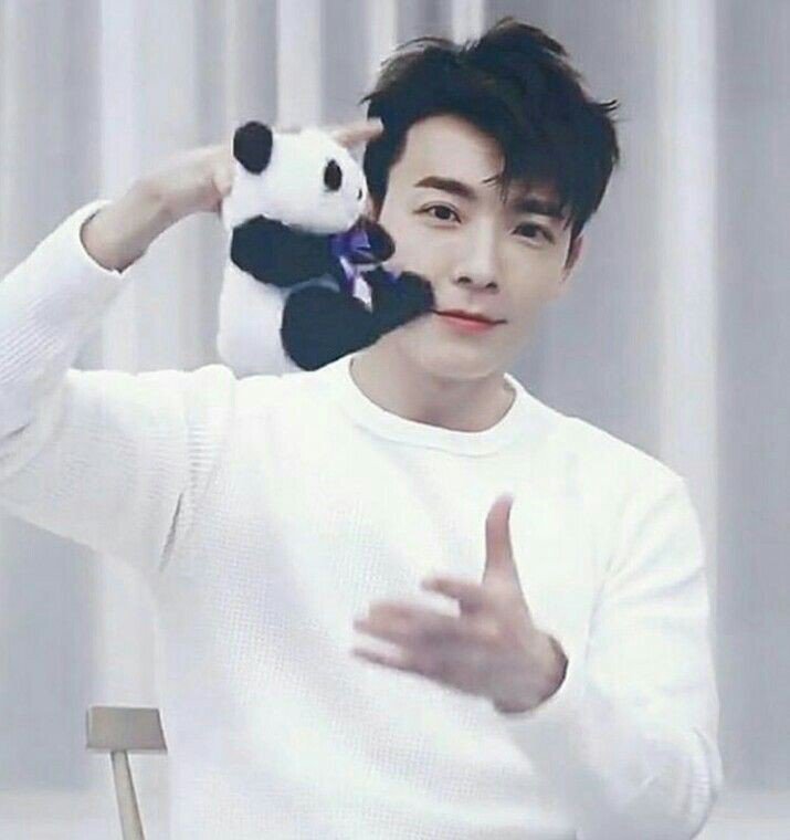 Happy Birthday to our adorable Nemo, Lee Donghae!  Love you  