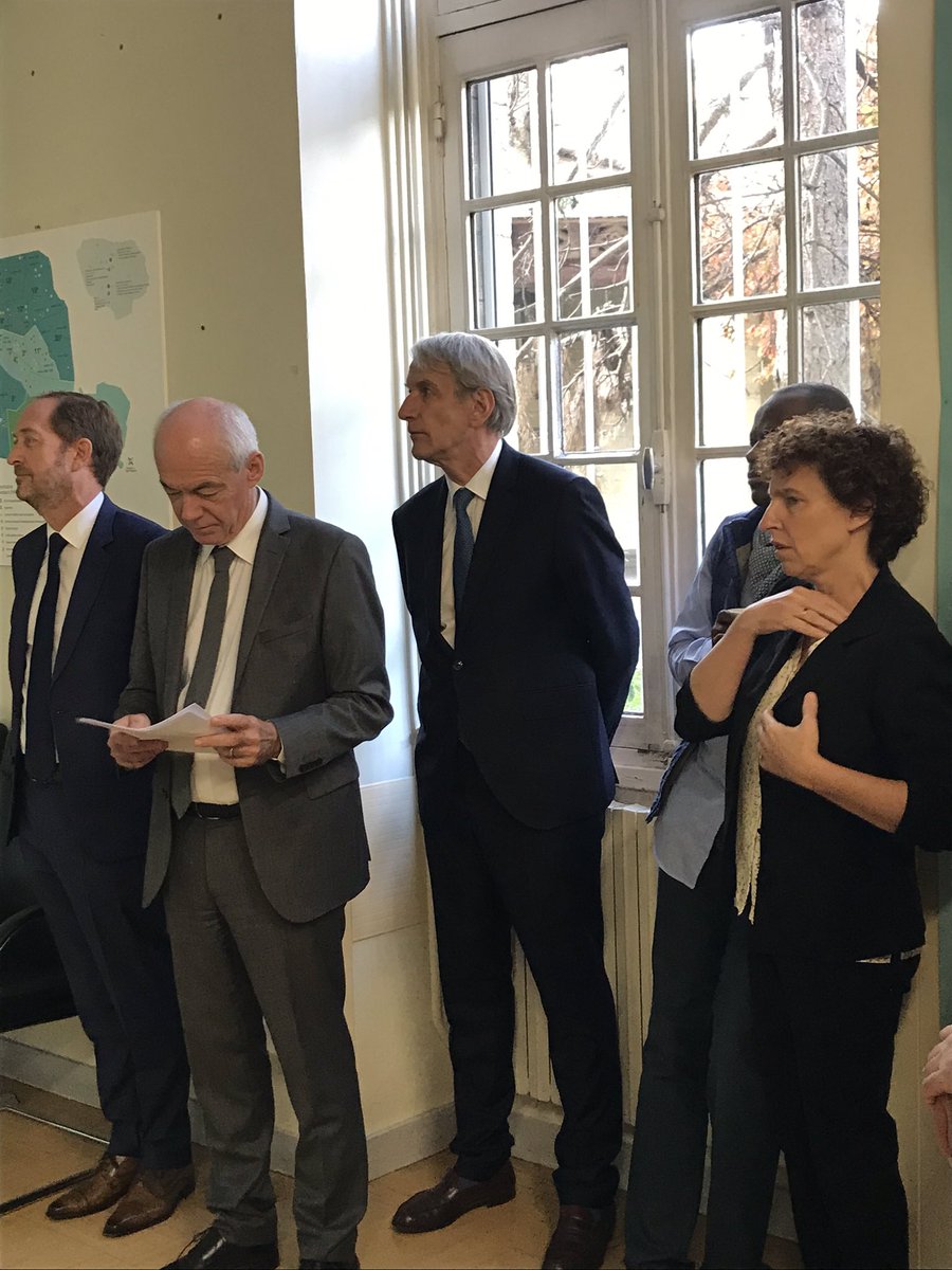 PascalMaurel's tweet photo. Des plateformes d’imagerie pour faire grandir la recherche et améliorer les soins en neurosciences et psychiatrie dans des projets portés par des chercheurs et médecins avec des industries, l’Hôpital Sainte Anne et une Fondation @GhuParis @CanonMedicalEU https://t.co/rPeA81vhed