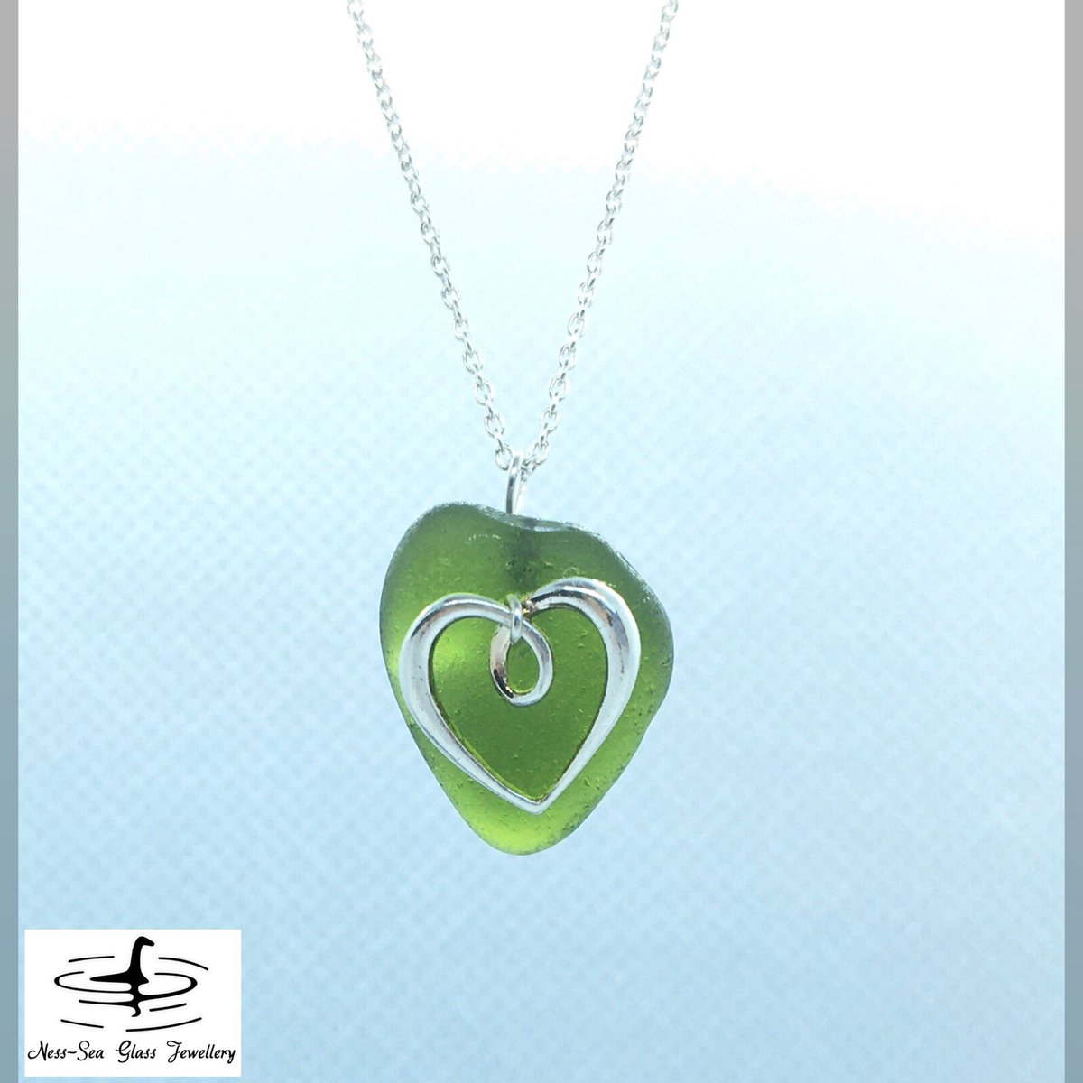 Ness_SeaGlass's tweet photo. Gorgeous Green Loch Ness Sea Glass necklace with Heart Design. Perfect as a gift for yourself or someone you love. Choice of Cable or Snake chain and can be personalised with a Sterling Silver Initial charm.
https://t.co/yDI5BzoudH
#queenof #SBS #shopscotland https://t.co/0d2HYvVwRU