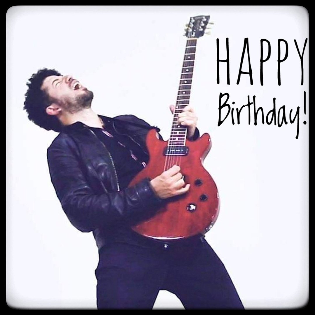 Un muy feliz cumpleaños para nuestro cantante y guitarrista Carlos Ariel #HappyBirthday <a href="/cielorojomusic/">CIELO ROJO</a> #RockON #enjoyinglife