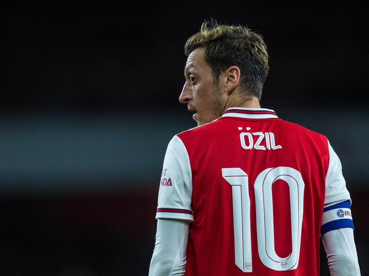PatrickTimmons1's tweet photo. When you left Madrid, you could have gone anywhere, but you chose us. You opted to extend your deal when we needed you most. It’s a shame it has to end like this, but it’s been a privilege to watch you representing my club on a weekly basis. Happy birthday, Mesut Özil! https://t.co/VoXD9s8tID
