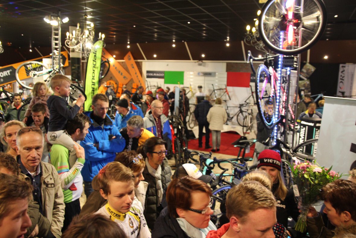 Nog iets meer dan 1 maand en dan is het al weer tijd voor de 22e editie van het Beukers Bike Weekend!!

Smullen voor elke fietsliefhebber 😃 Ben jij er ook bij? 

**gratis toegang en gratis parkeren**
Meer informatie: BeukersBikeWeekend.nl