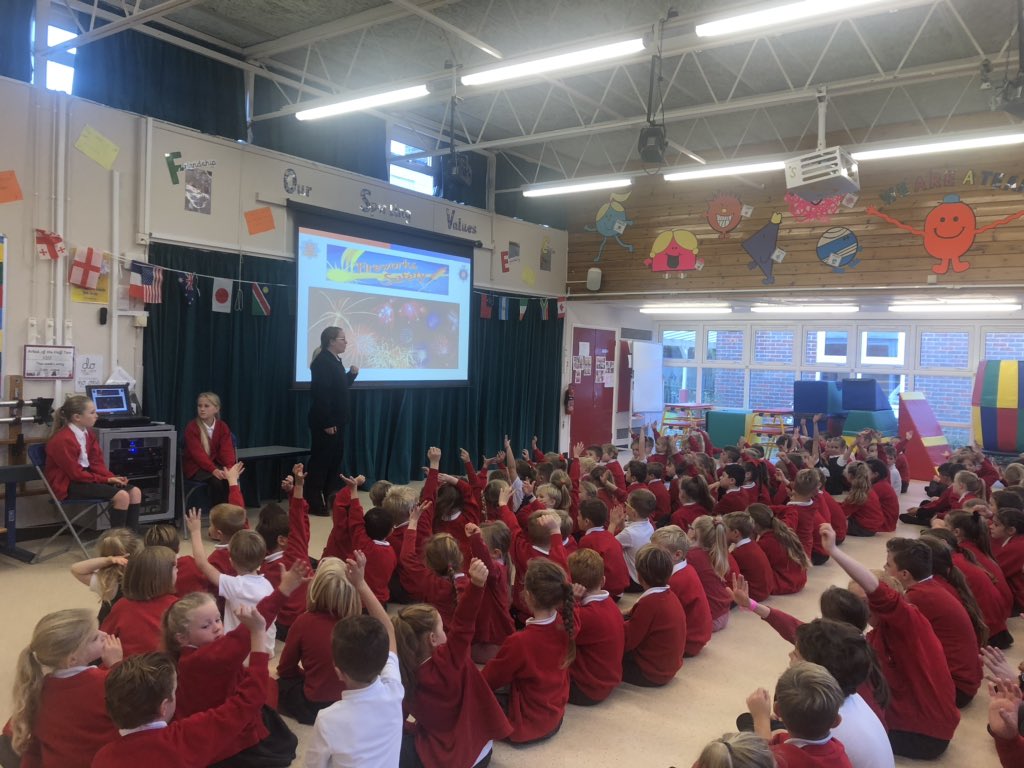 blackmoreschool's tweet photo. Halloween and firework safety assembly this morning. Thank you to Kate @ECFRS #fireworkfun #safetyfirst 🎆 https://t.co/uiIxR7ag6C