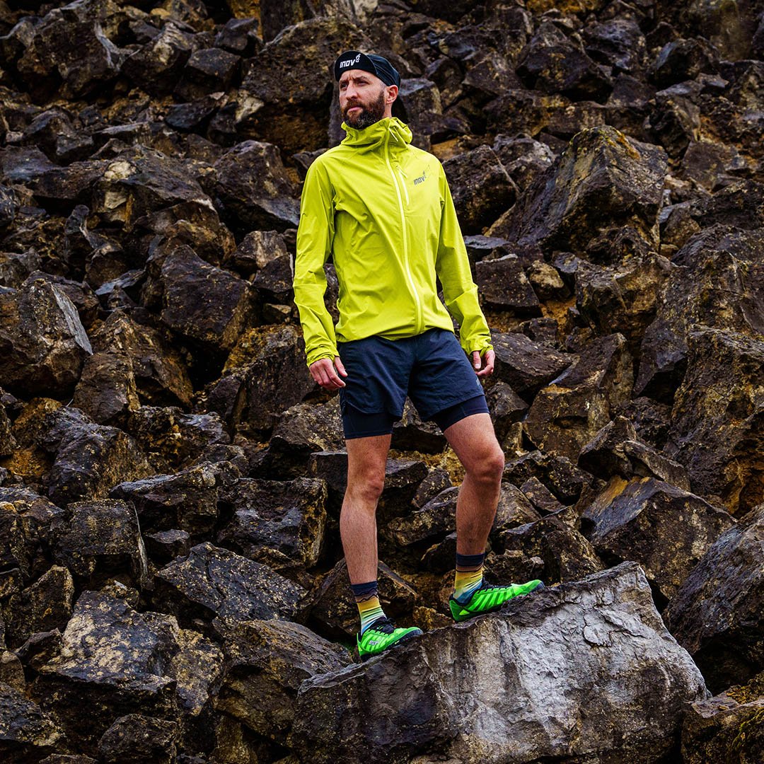 sportsshoes_com's tweet photo. The changing seasons means a change in running gear! 🍂

The #stormshell jacket is extremely lightweight, providing a 20,000HH rating and taped seams, the jacket can confidently show off waterproof properties, keeping you dry and protected in heavy rain.

https://t.co/PCKZg5p9Si https://t.co/IaPiYmhHWy