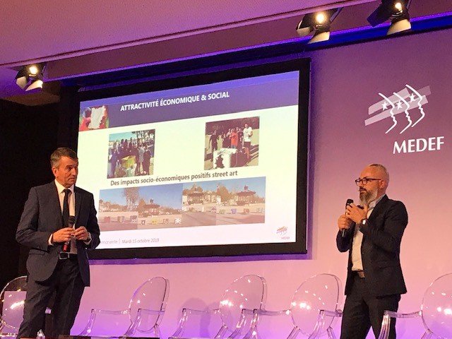Medef53's tweet photo. @Luc_Boisnard président de la Fondation d'entreprises mayennaises MECENE MAYENNE à l' Assemblée permanente @medef L'impact socio-économique positif du street art. Une audace @Madeinmayenne  et @Medef53 https://t.co/5uKYX7pZSu