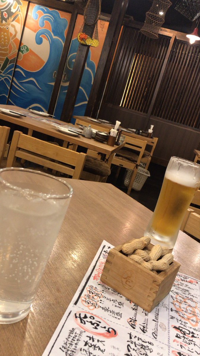 EARTHsuzuka's tweet photo. 39円セールと聞いて…🍺💕
#美容師の休日 https://t.co/Rqe6YDZ7mj